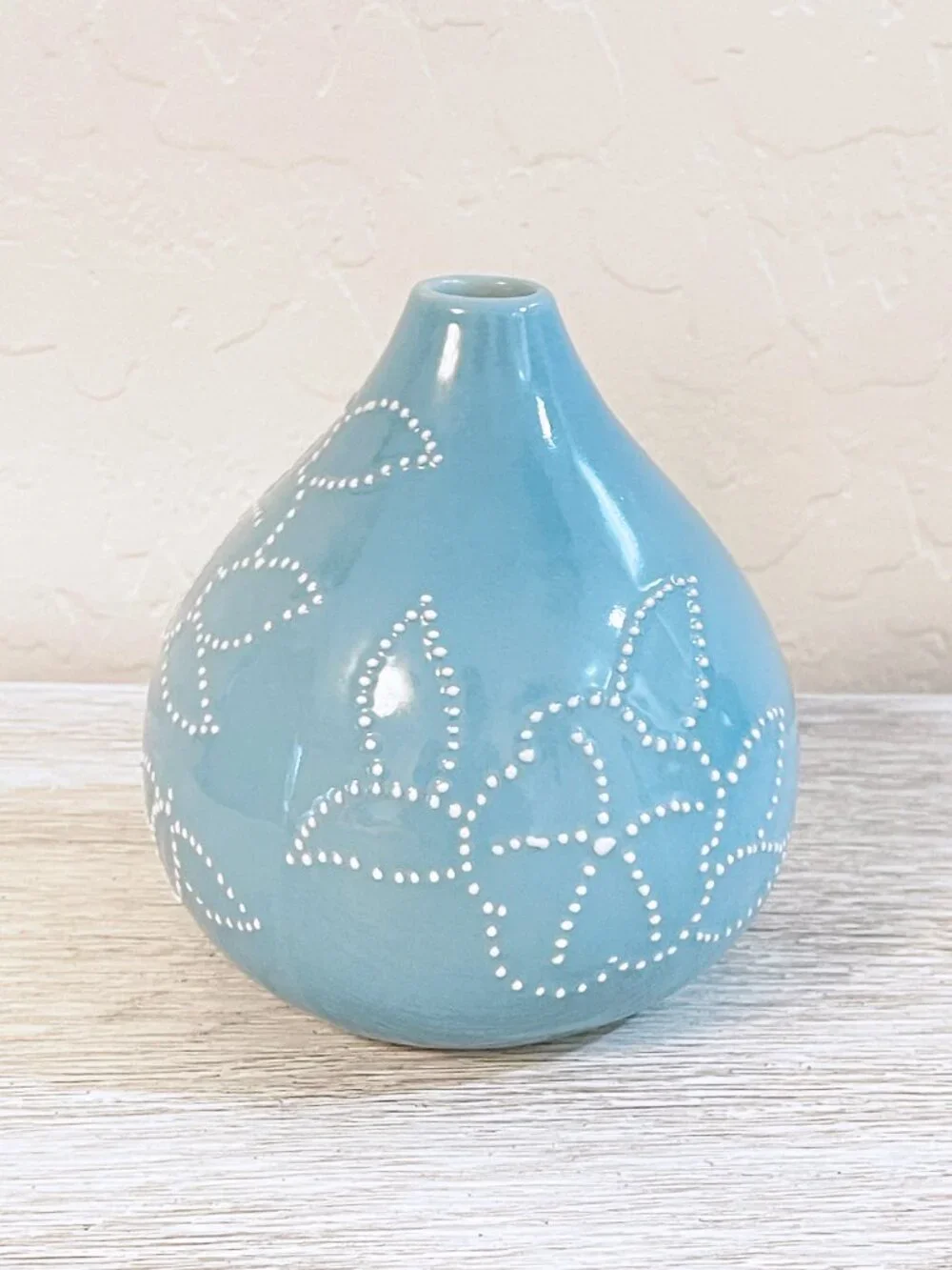 New Crate & Barrel Stitch Flower Vase Ceramic Blue White Flowers